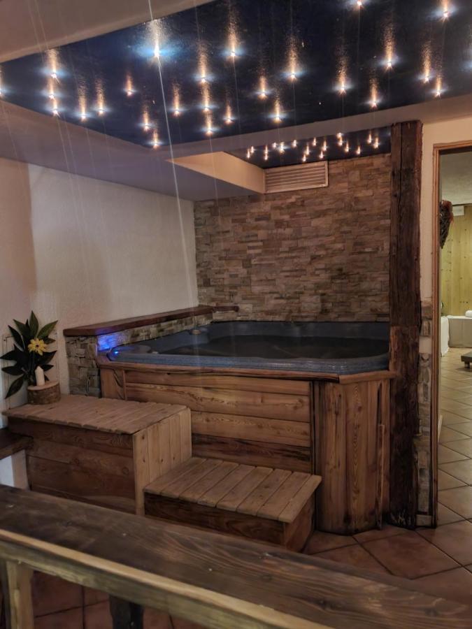 Hotel Pezzotti เปลลิซซาโน ภายนอก รูปภาพ