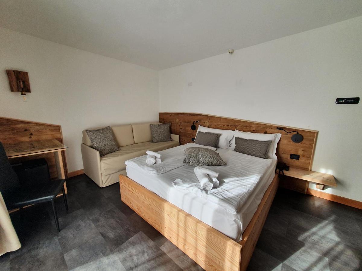 Hotel Pezzotti เปลลิซซาโน ภายนอก รูปภาพ