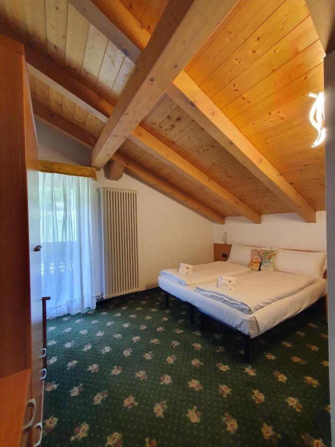 Hotel Pezzotti เปลลิซซาโน ภายนอก รูปภาพ