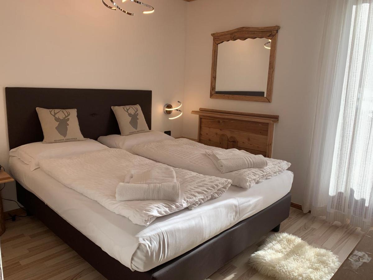 Hotel Pezzotti เปลลิซซาโน ภายนอก รูปภาพ